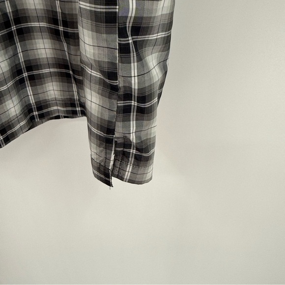 KUHL Rumblr Shirt Men's Black Gray Plaid Size Large Pearl Snap Short Sleeves - Picture 3 of 11